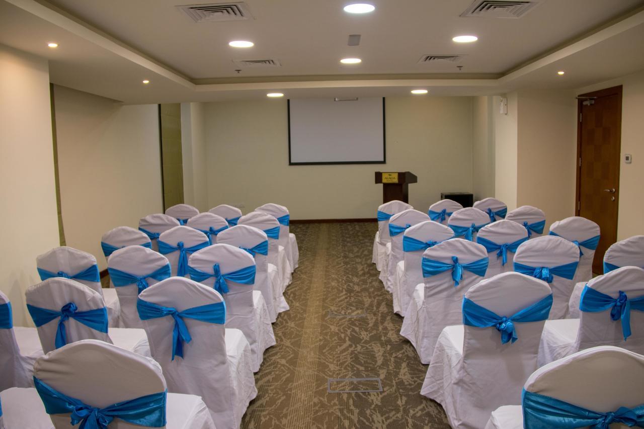 Bm Acacia Hotel And Apartments Ras al-Khaimah Buitenkant foto